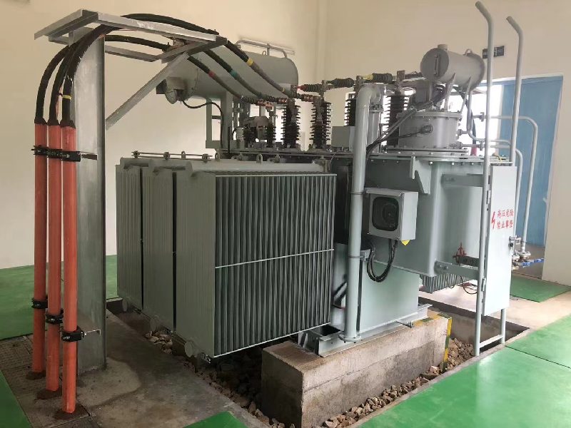 Porovnání distribučního transformátoru mezi 800 kVa a až 800 kVa